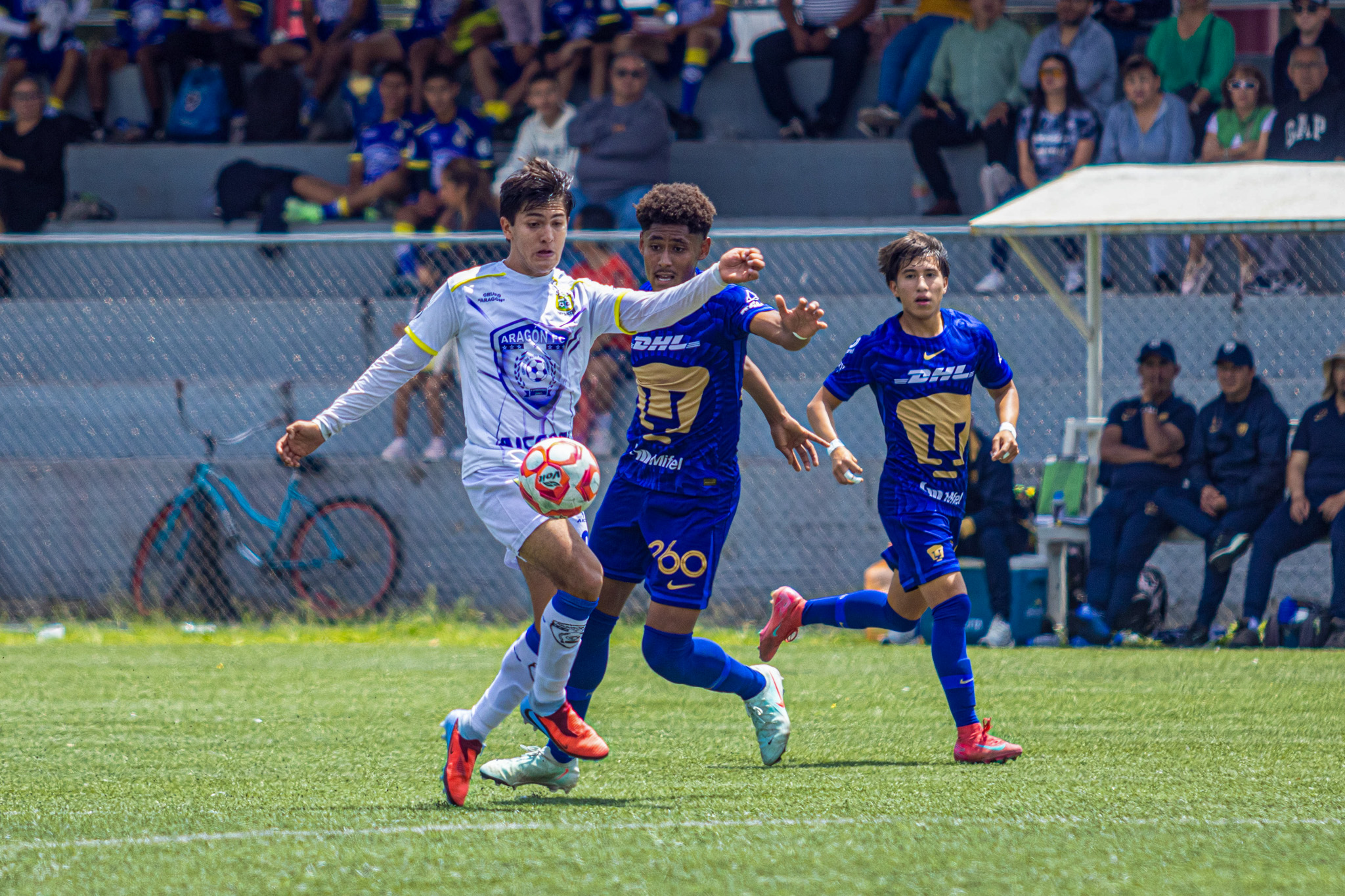 Aztecas AMF Soccer vs Club Universidad Nacional 01.jpg